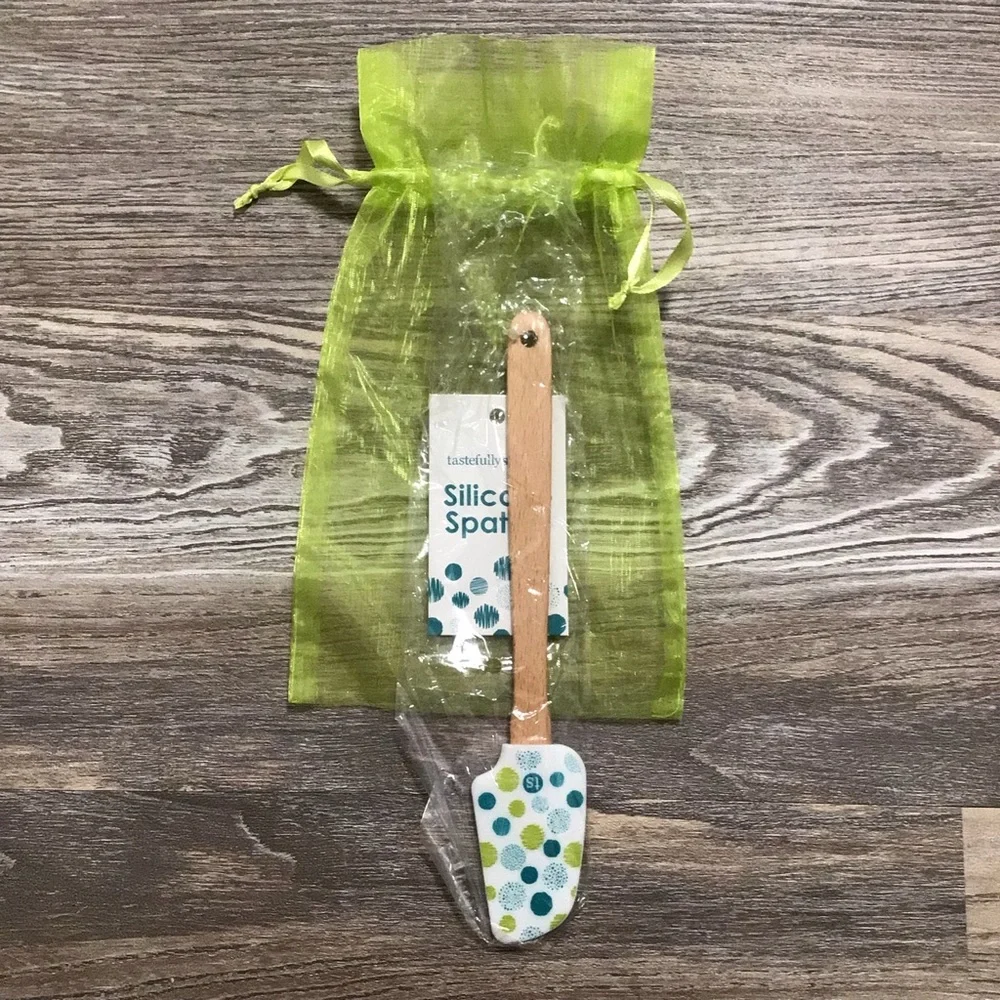 Tastefully Simple Silicone Spatula, Bamboo Food Container, Spaghetti Server NWT